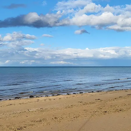 Les Filles De La Langrune-sur-Mer
